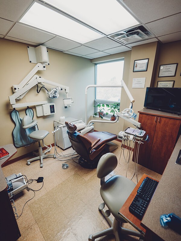 High tech dental treatment room